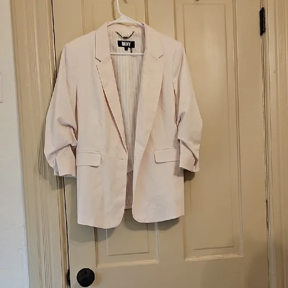 DKNY Soft Pink Textured Blazer - Picture 2 of 9